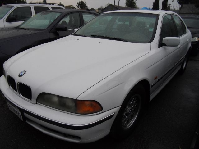 1997 BMW 5 SERIES 528I white rear wheel drive alloy wheels air conditioning cruise control hea
