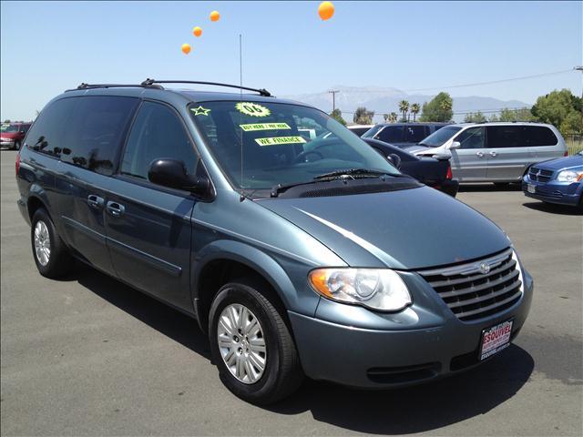 2006 Chrysler Town and Country for sale