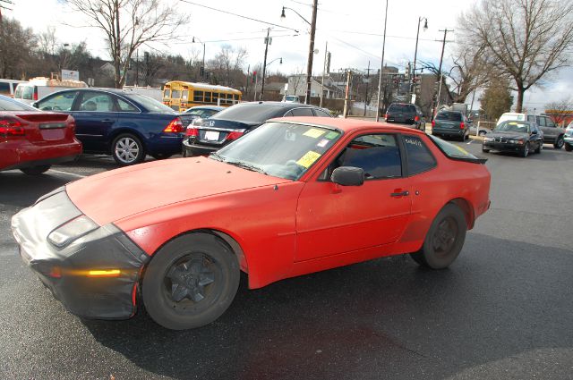 Tothego - 1985 Porsche 944_1