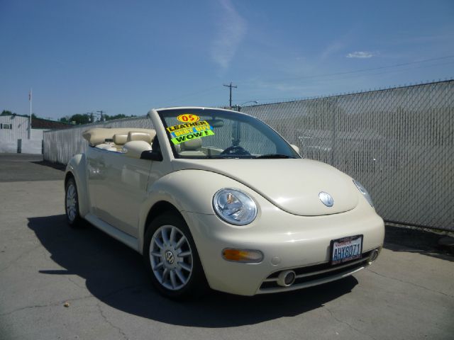 2005 Volkswagen New Beetle
