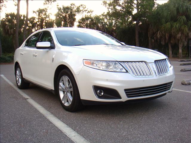 2010 Lincoln MKS