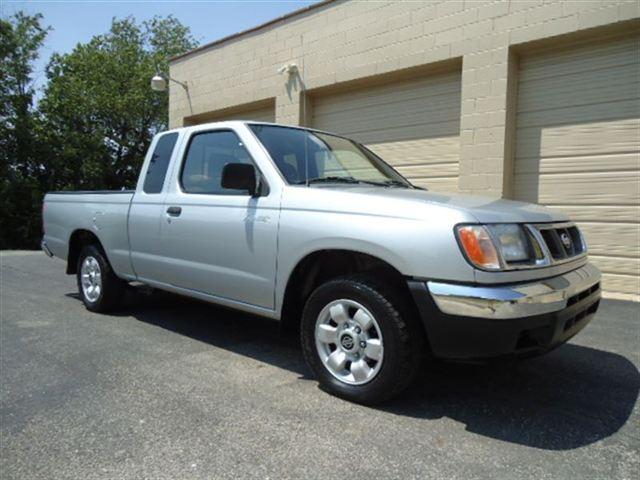2000 Nissan Frontier for sale