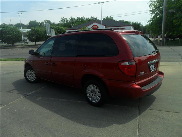 2006 Chrysler Town and Country for sale