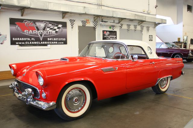 1955 Ford Thunderbird