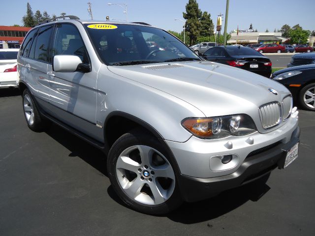 2006 BMW X5 44I silver beautiful bmw x5 with clean car fax and all  the maintenance record calif
