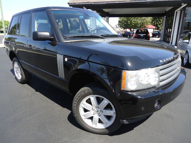 2006 LAND ROVER RANGE ROVER HSE blk clean car faxwell maintained black beuty      the engine is m