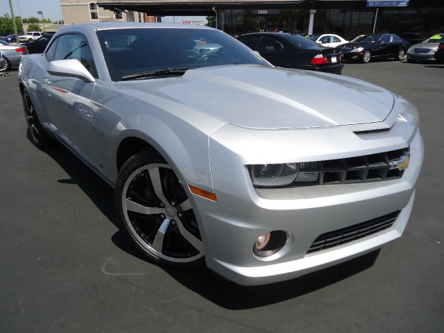 2010 CHEVROLET CAMARO 2SS COUPE silver one ownersuper cleanwith custom wheels and a clean carfax