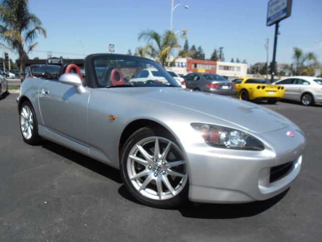 2006 HONDA S2000 silver carfax certified beautiful convertible 6-speed tr