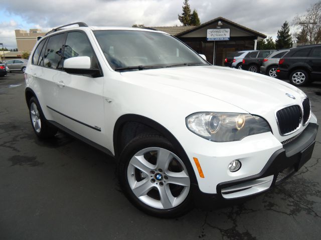 2007 BMW X5 30SI white this is clean title and  car fax no accicentcpo with a full f