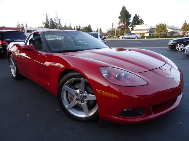 2005 CHEVROLET CORVETTE COUPE red carfax certified  navigation systemheated sea