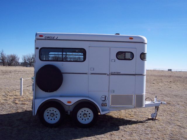 1991 Circle J 2 Horse Trailer