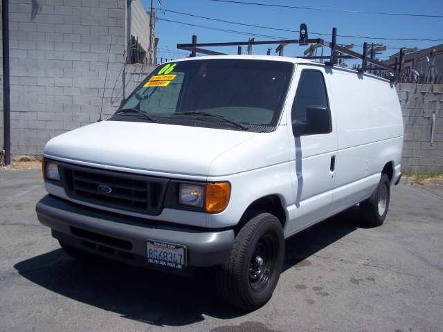 2006 FORD ECONOLINE BASE, white, one owner!!! autocheck and carfax available!!! ...