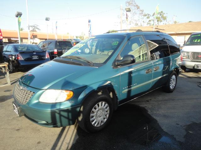 2001 Chrysler Voyager for sale