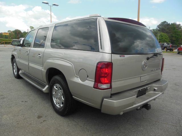 2004 Cadillac Escalade ESV