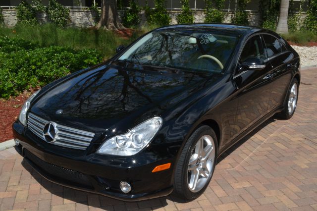 2007 MERCEDES-BENZ CLS-CLASS CLS550 4-DOOR COUPE black come and see first hand this beautiful merc