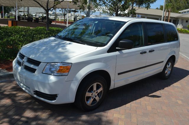 2008 DODGE GRAND CARAVAN SE white we have financing available for all yours financial needs  you 