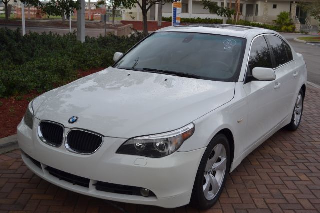 2005 BMW 5 SERIES 525I white we have financing available for all yours financial needs  you just 