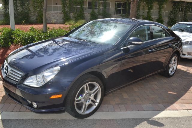 2006 MERCEDES-BENZ CLS-CLASS CLS500 4-DOOR COUPE dark blue wow absolutely gorgeous luxury loaded