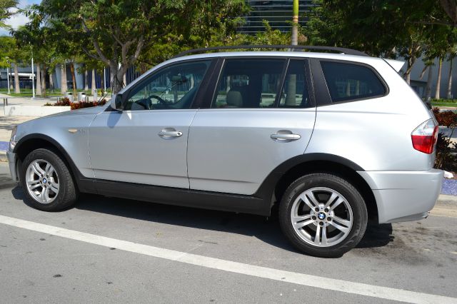 http://cimages3.carsforsale.com/375046/DB87118C-E918-4108-8455-EA198BB60795_31.jpg?dt=022520131425