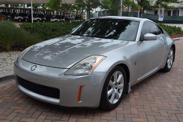 2003 NISSAN 350Z BASE silver come and view this beautiful 350z in person it will not be on lot fo