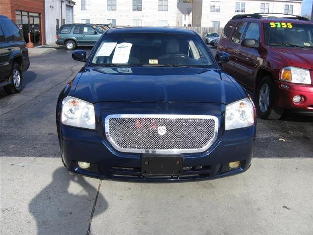2005 Dodge Magnum for sale