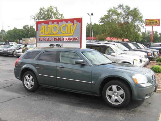 2005 Dodge Magnum for sale