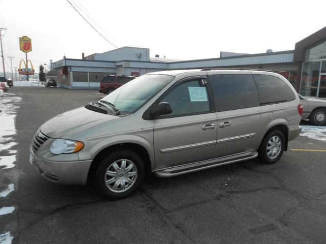 2006 Chrysler Town & Country for sale