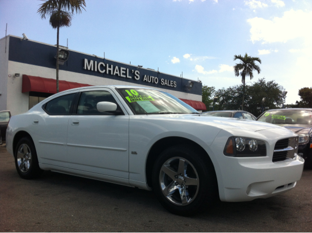 2010 DODGE CHARGER SXT white gold sharp extra clean  this 2010 dodge charger is a great buy rea