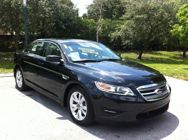 2011 FORD TAURUS SE FWD tuxedo black metallic call now 1-866-717-9571   free autocheck  carfax r