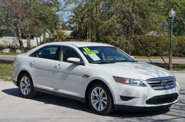 2011 FORD TAURUS SEL FWD white platinum metallic abs brakesair conditioningalloy wheelsamfm ra