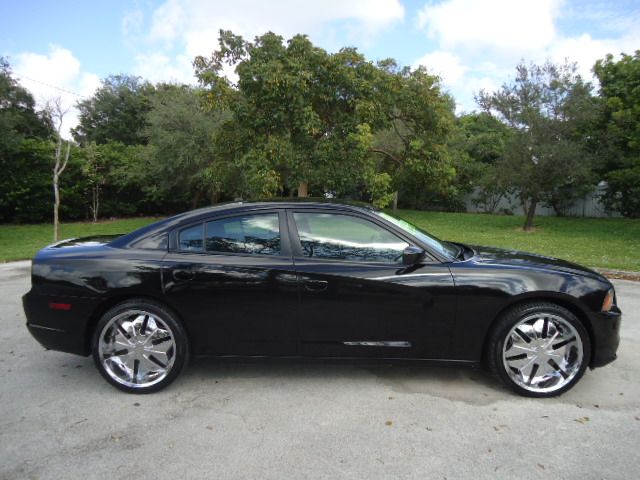 2011 DODGE CHARGER SE, brilliant ...