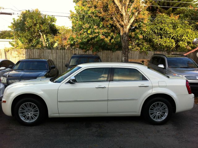 2010 CHRYSLER 300 TOURING stone white call now 1-866-717-9571   free autocheck  carfax report e