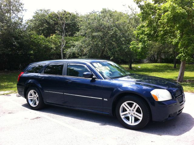 2006 DODGE MAGNUM SXT midnight blue pearl call now 1-866-717-9571   free autocheck  carfax repor