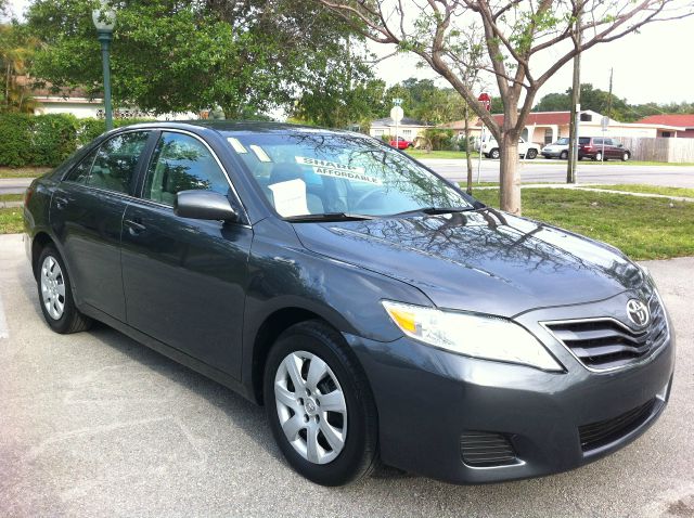 2011 TOYOTA CAMRY LE 6-SPD MT magnetic gray metallic like new great buy  hurry in and dont miss