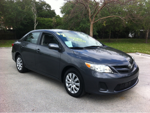 2012 TOYOTA COROLLA LE 4-SPEED AT magnetic gray metallic like new best buy  hurry in before this