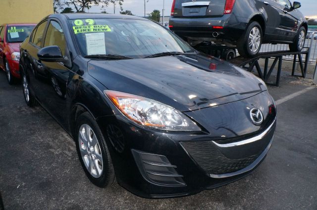 2010 MAZDA 3 I SPORT 4-DOOR black mica -low miles- mp3 cd player -great fuel economy- this 2010 m