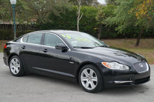 2010 JAGUAR XF LUXURY ebony abs brakesadjustable foot pedalsair conditioningalloy wheelsamfm 