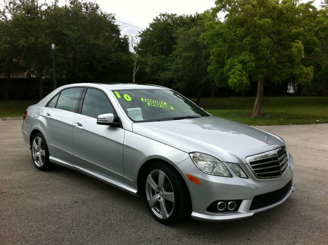 2010 MERCEDES-BENZ E-CLASS E350 SEDAN 4MATIC iridium silver metallic call now 1-866-717-9571   fr