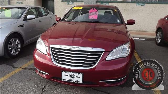 2011 Chrysler 200