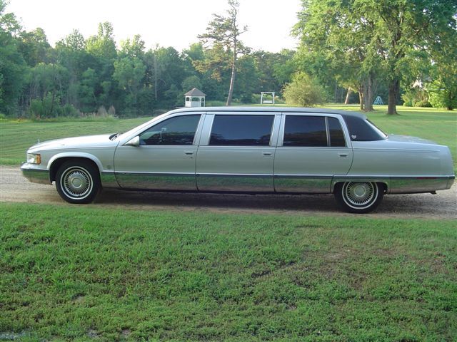 1996 CADILLAC fleetwood LIMO  9 passanger for sale