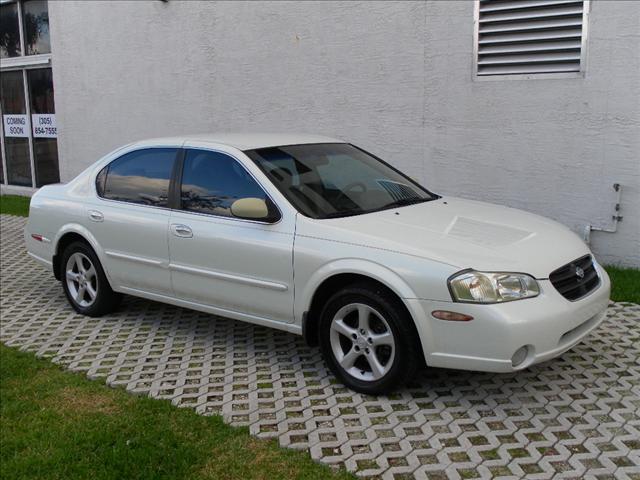 2000 Nissan Maxima for sale