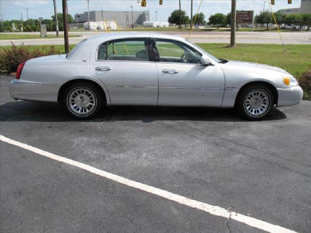 2002 Lincoln Town Car for sale