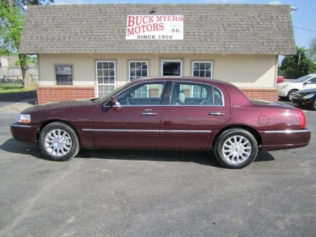 2006 Lincoln Town Car for sale