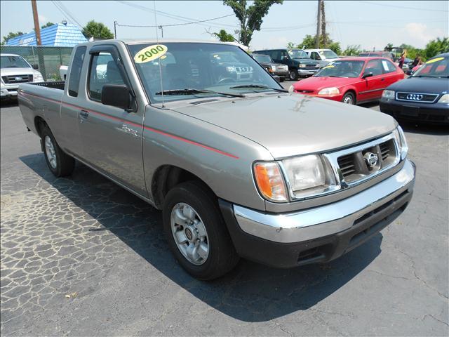 2000 Nissan Frontier for sale