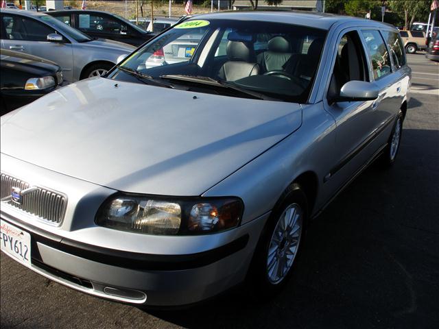 2004 Volvo V70 for sale