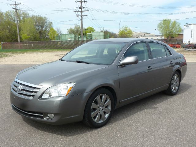2005 Toyota Avalon