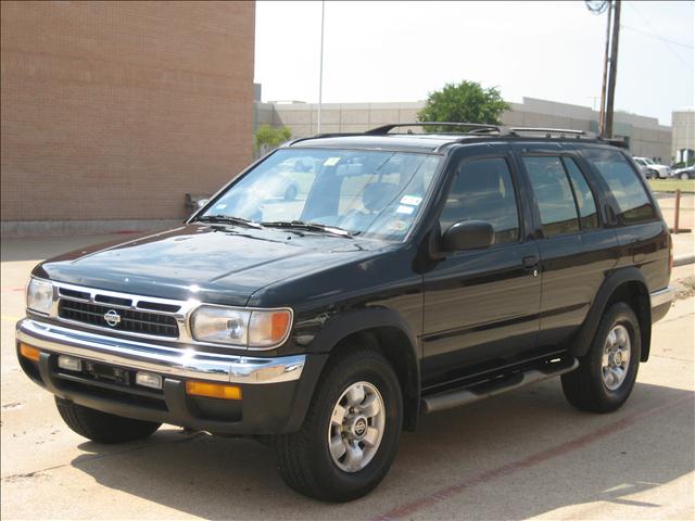 1999 Nissan Pathfinder for sale