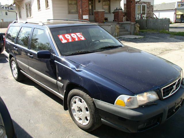 2000 Volvo V70 for sale