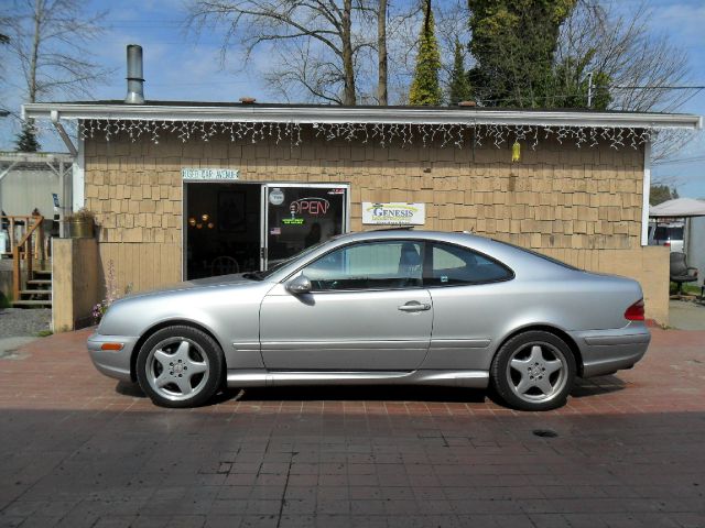 2000 Mercedes-Benz CLK-Class