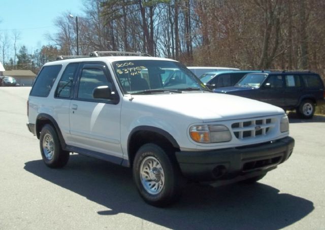 2000 Ford Explorer